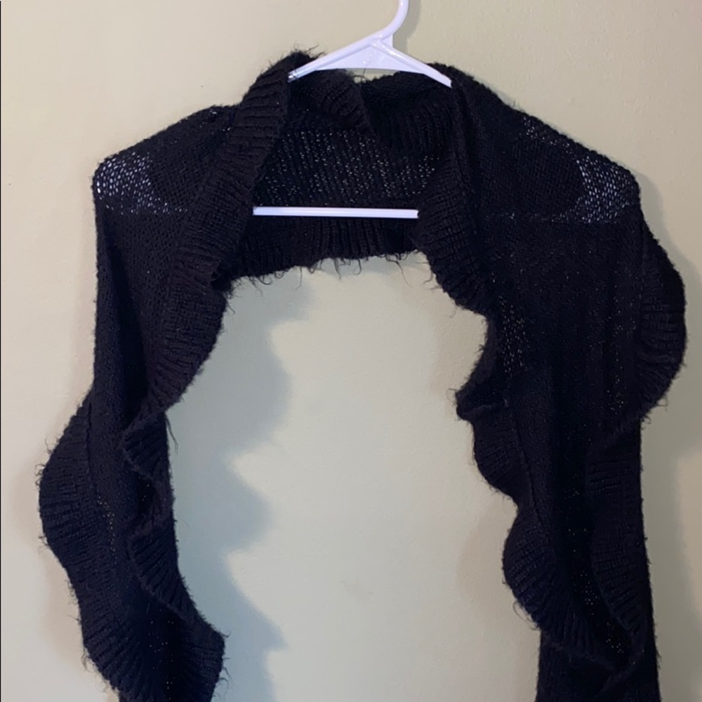 Beautiful woven scarf with flowing spiral fabric